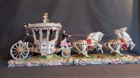 Carrosse du XVIIe siècle tiré par des chevaux frisons