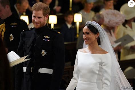 Prince Harry et Meghan Markle quittant la chapelle Saint-Georges