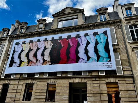 Affiche d'une collaboration mode au Crazy Horse
