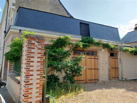 Vue extérieure d'une ancienne bâtisse rénovée