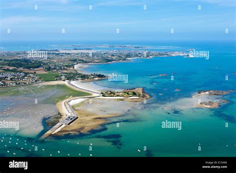 Vue aérienne de Saint-Pol-de-Léon et de la côte