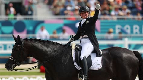 Une cavalière nommée Ophélie Ferrand en action