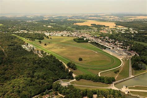 Vue aérienne de l'hippodrome de Chantilly