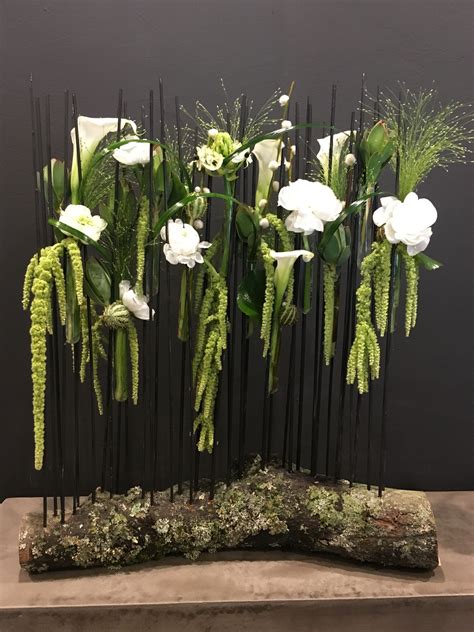 Composition florale naturelle et élégante par Bourgeon Fleuriste