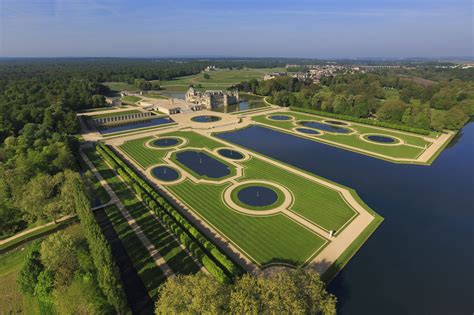 Jardins à la française de Le Nôtre à Chantilly