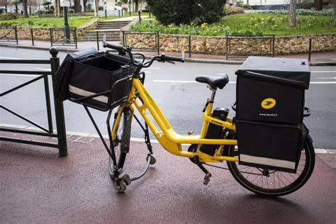 Collection de vélos Gitane de la Poste de différentes époques