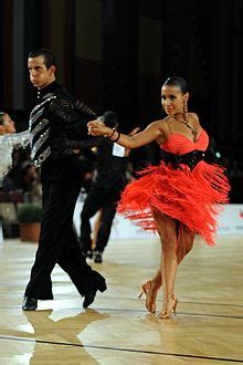 Danseurs de Cha-Cha-Cha en action