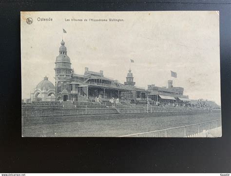 Photographie d'archives montrant les tribunes de l'hippodrome de Bel Orme au début du XXe siècle