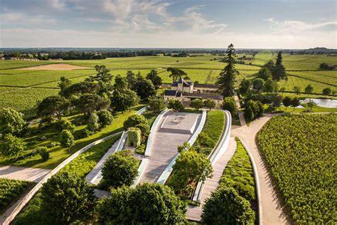 Vue panoramique du domaine du Cheval Blanc