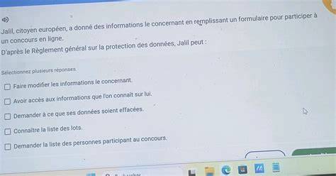 Personnes participant à un concours en ligne