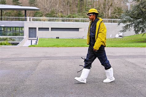 Jules Koundé en tenue d'entraînement de l'équipe de France