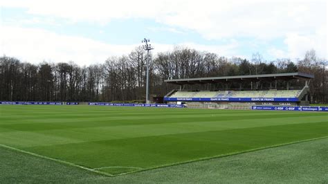 Stade de Clairefontaine pendant un entraînement