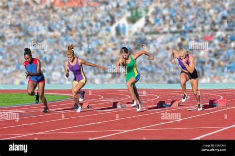 Jeunes athlètes féminines en pleine course
