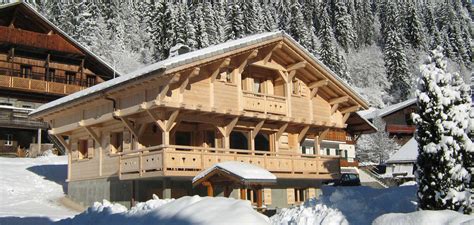 Chalet savoyard traditionnel