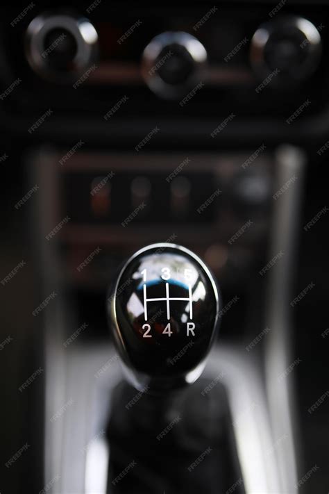 Vue rapprochée d'un levier de frein de voiture hippomobile