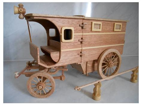 Maquette détaillée d'une voiture hippomobile