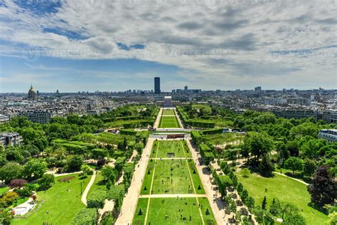 Vue panoramique des tribunes du Champ de Mars