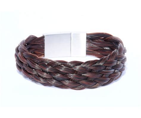 Collection de bijoux en crin de cheval aux lignes épurées