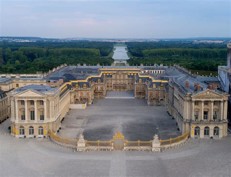 Vue extérieure du Château de Versailles