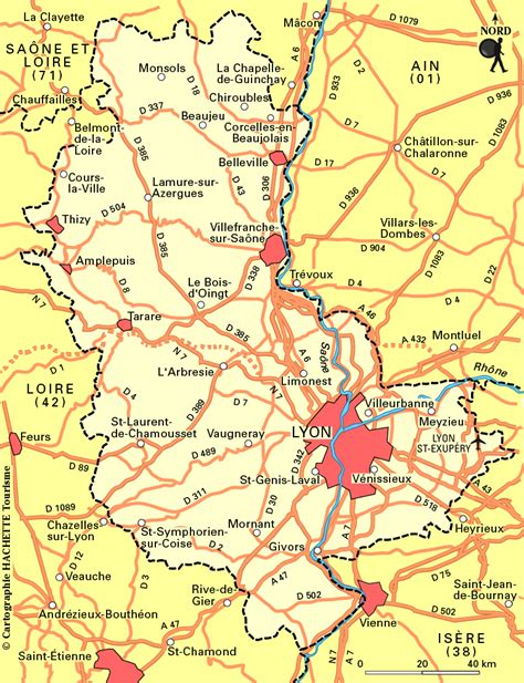 Carte de la région de Dijon et ses environs avec des indications de forêts et de lacs