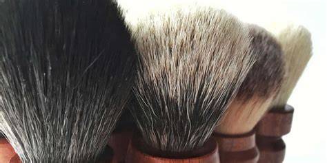 Différents types de poils pour brosses de rasage