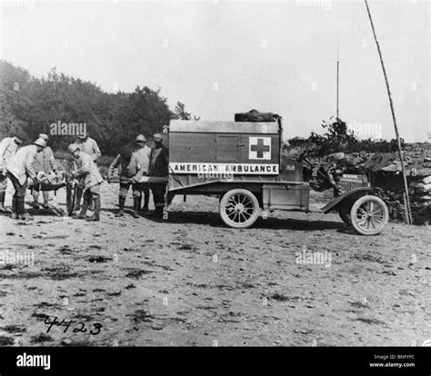 Ambulance hippomobile durant la Première Guerre mondiale