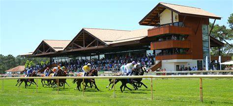 Vue aérienne de l'hippodrome de La Teste-de-Buch