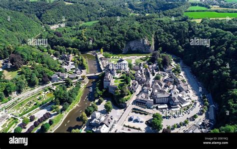 Vue panoramique de Durbuy et de la ville médiévale