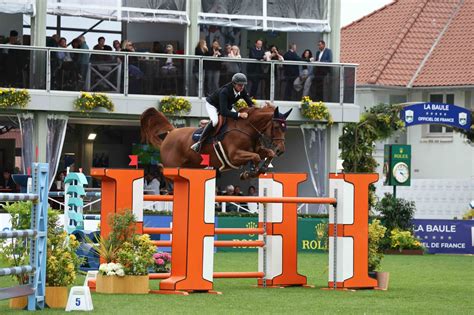 Antoine Delannoy présentant un cheval