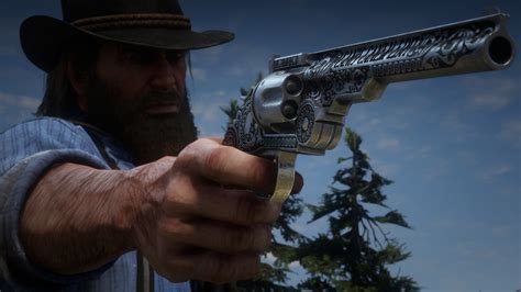 Arthur Morgan personnalisant son revolver
