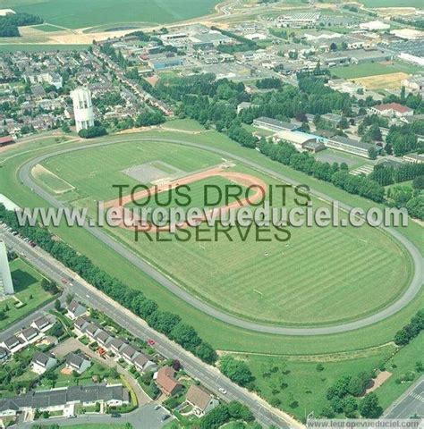 Vue aérienne du quartier de l'Hippodrome à Orléans