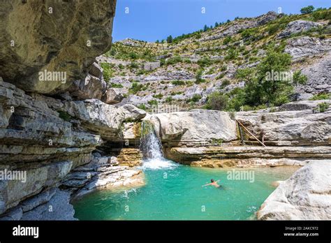 Paysage de la vallée du Buëch avec gorges