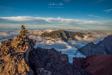Vue panoramique depuis un sommet montagneux