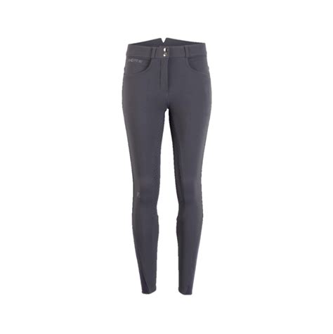 Détail du bas de jambe en lycra d'un pantalon d'équitation