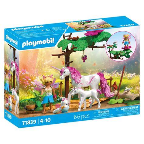 Clairière enchantée avec une licorne maman et son poulain