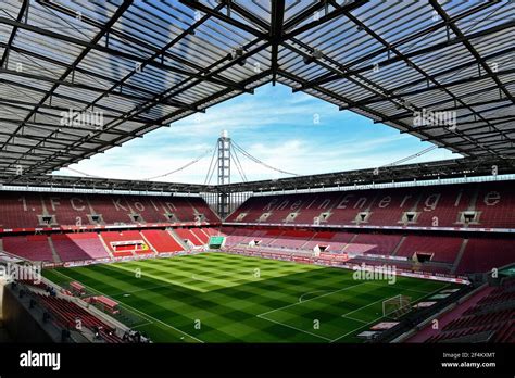 Stade RheinEnergieStadion de Cologne