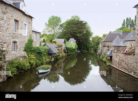 Vue panoramique de Pontrieux avec la rivière Trieux