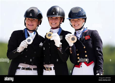 Isabell Werth recevant une médaille d'or olympique