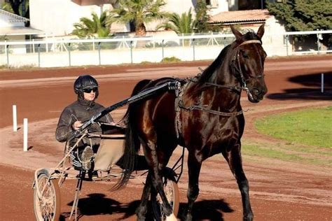 Anthony Laigron posant devant un autostart