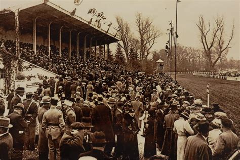 Photo d'archives de l'hippodrome de Feurs dans les années 1950