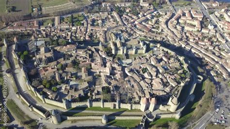 Vue aérienne de Carcassonne et de ses environs
