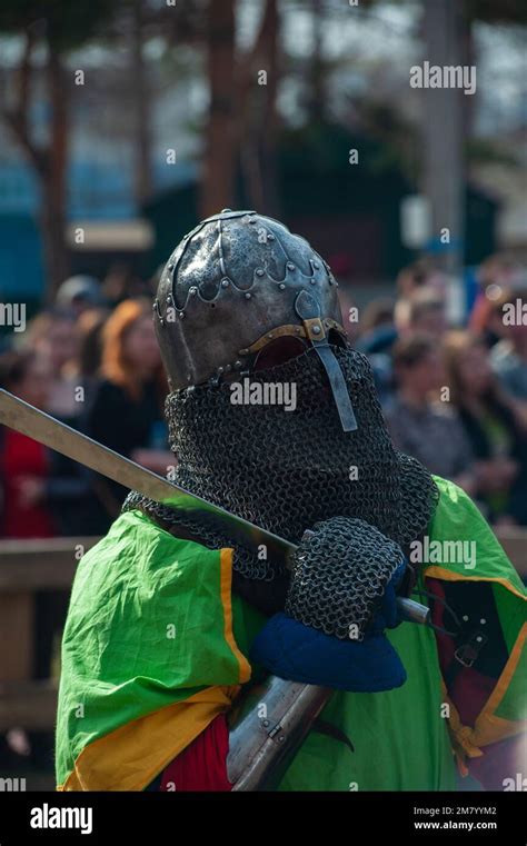 Chevaliers en armure lors d'un tournoi