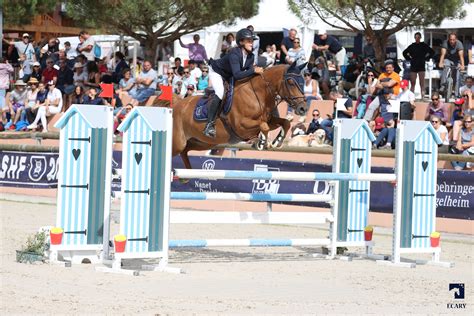 Célébration d'une victoire hippique