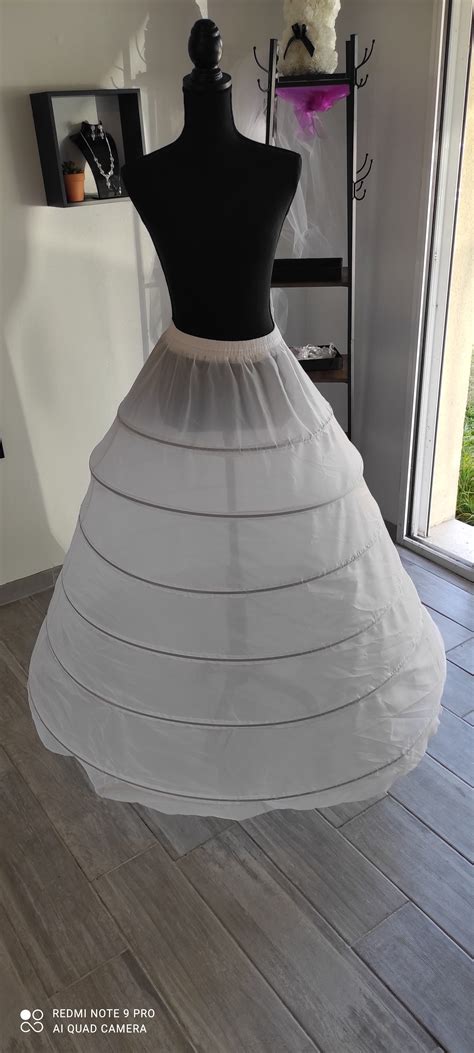Robe de mariée avec jupon en crin